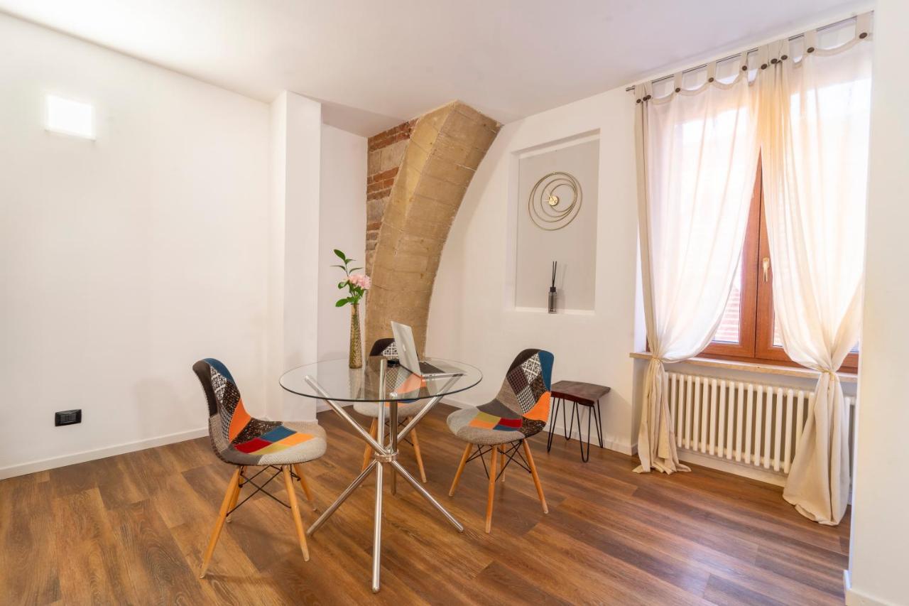Отель Aurelia Luxury - Piazza Delle Erbe Верона Экстерьер фото